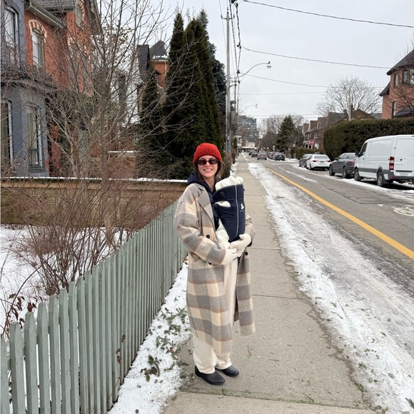 Meet your Posher, Chantalle - Picture 1 of 1